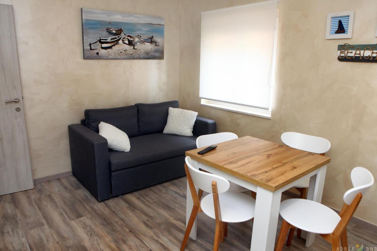 Nice Apartment Near The Sea Es3 Umag Exterior photo