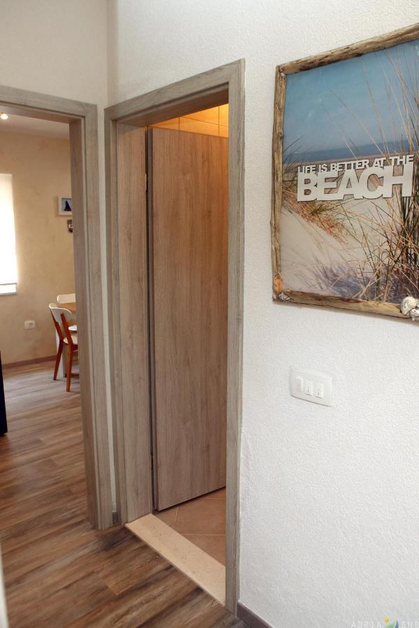 Nice Apartment Near The Sea Es3 Umag Exterior photo
